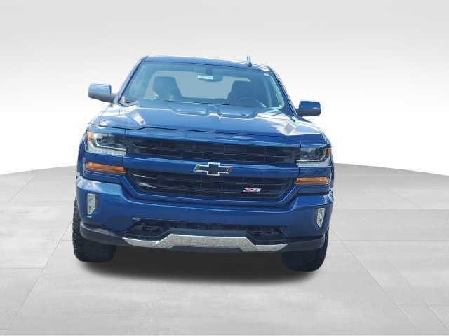 Used 2017 Chevrolet Silverado 1500 LT w/ All Star Edition AWD/4WD image 2