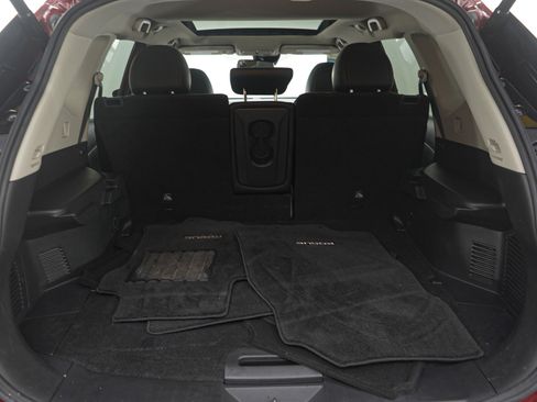 Used 2020 Nissan Rogue SL w/ Premium Package image 9