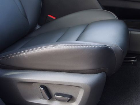 Used 2023 Nissan Rogue SL image 12