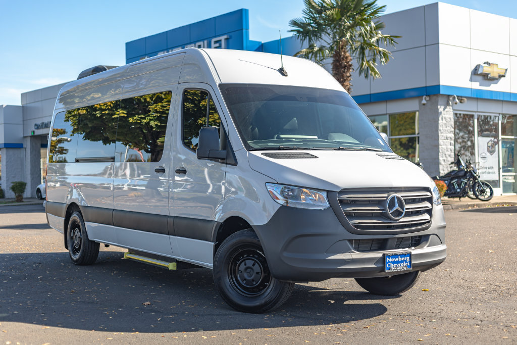Used 2024 Mercedes-Benz Sprinter 2500 image 1