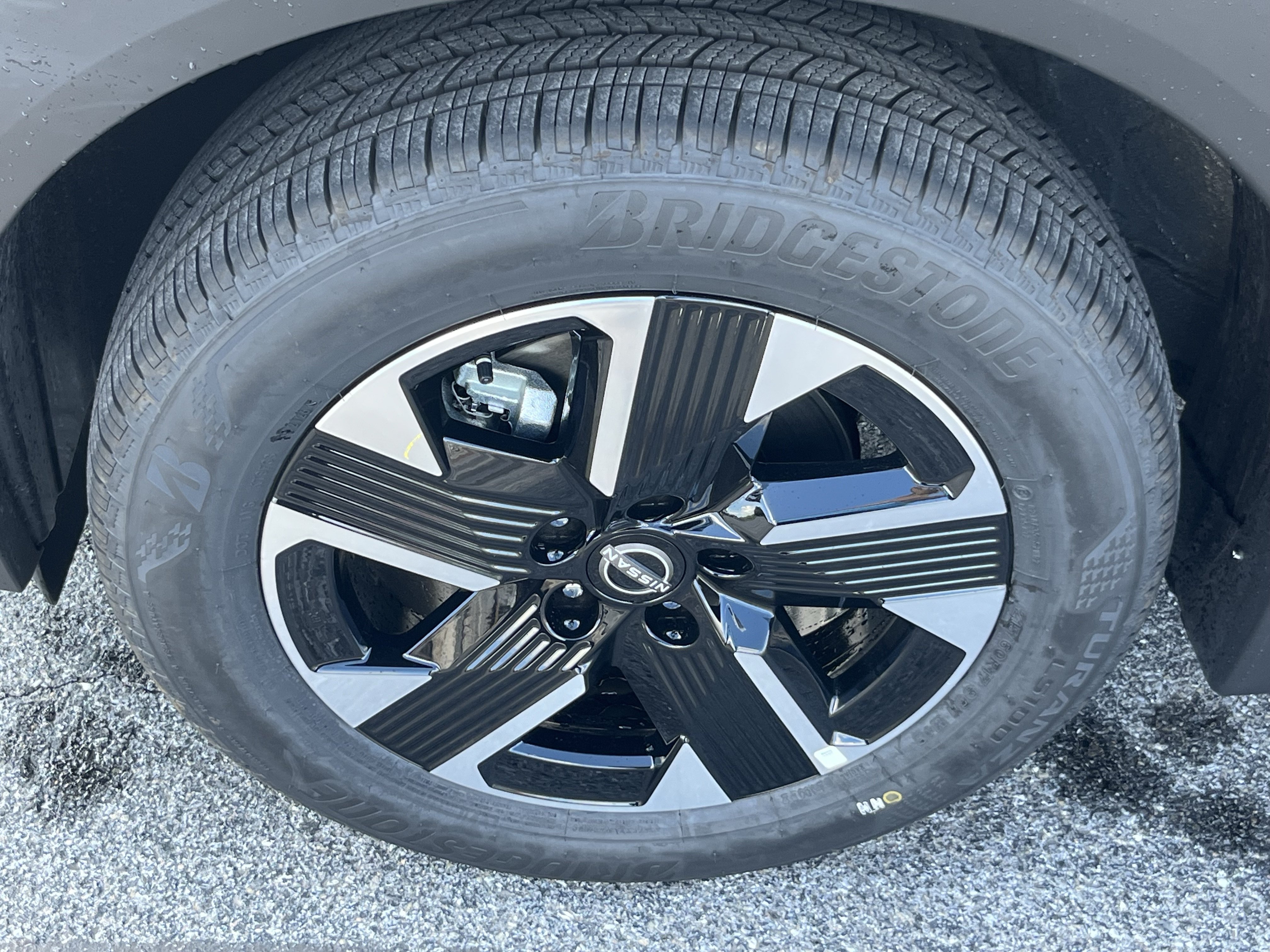New 2026 Nissan Kicks SV w/ SV Premium Package AWD/4WD image 13