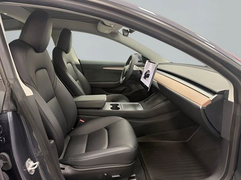 Used 2023 Tesla Model 3 Standard Range RWD image 12