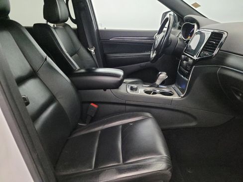 Used 2021 Jeep Grand Cherokee Limited image 21