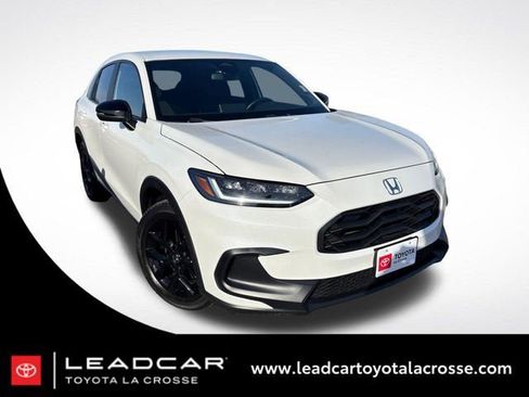 Used 2023 Honda HR-V Sport image 1