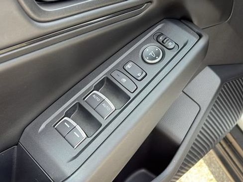 Used 2023 Honda Accord EX image 9