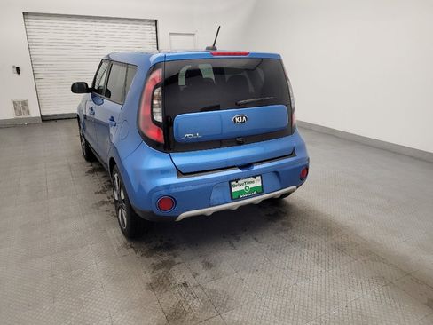 Used 2019 Kia Soul + image 6