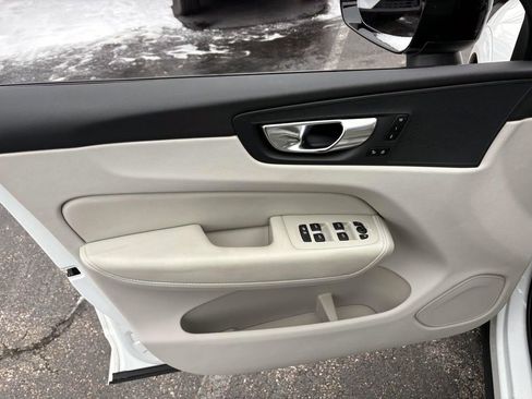Used 2023 Volvo XC60 B5 Plus w/ Climate Package image 11