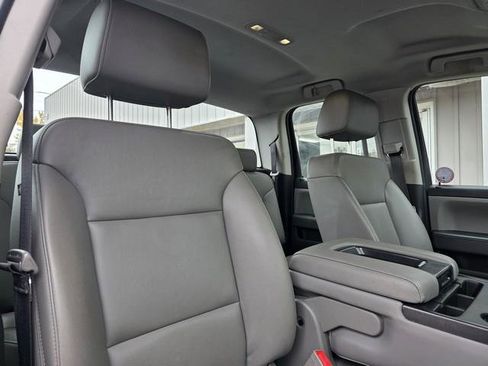 Used 2018 Chevrolet Silverado 2500 W/T w/ Snow Plow Prep Package image 16