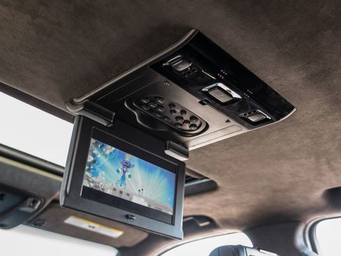 Used 2019 Cadillac Escalade Platinum image 41