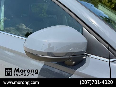 Used 2023 Volkswagen Taos SE w/ Panoramic Sunroof Package AWD/4WD image 9