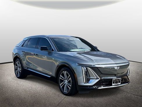 Used 2024 Cadillac Lyriq Luxury AWD/4WD image 1