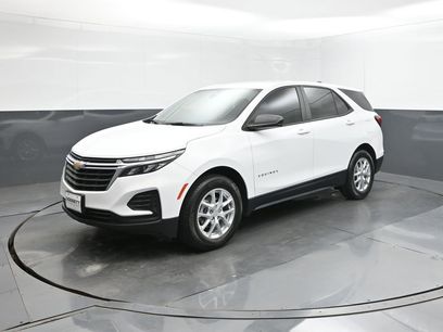 Used 2022 Chevrolet Equinox LS w/ LS Convenience Package
