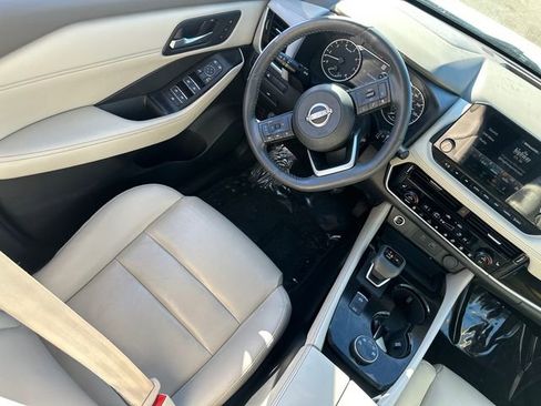 Used 2023 Nissan Rogue SL w/ SL Premium Package image 19