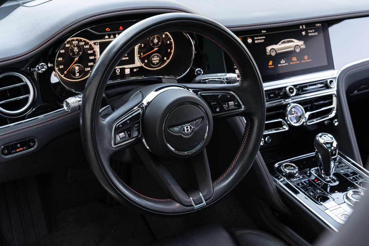 Used 2024 Bentley Flying Spur V8 AWD/4WD image 28