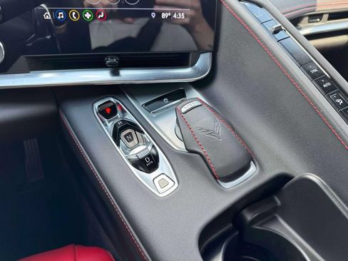 Used 2020 Chevrolet Corvette Stingray Convertible w/ Z51 Performance Package RWD image 29
