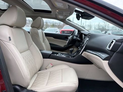 Used 2023 Nissan Maxima Platinum w/ Sport Mat Group image 19