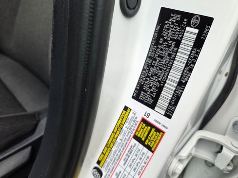 Used 2025 Toyota Camry LE image 6