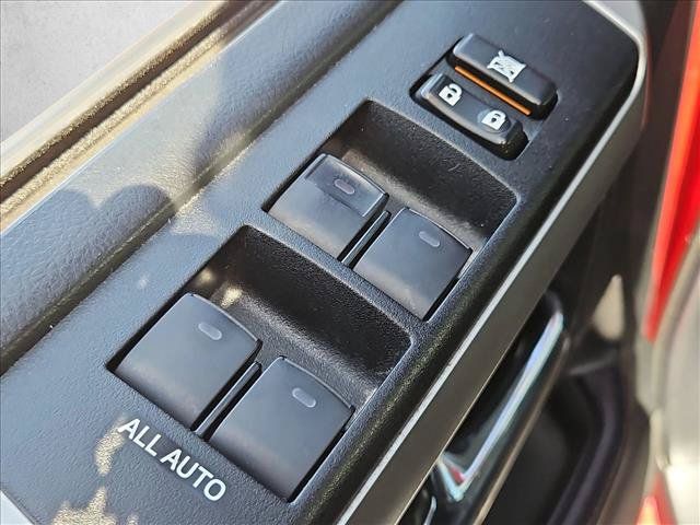 Used 2022 Toyota 4Runner SR5 AWD/4WD image 11