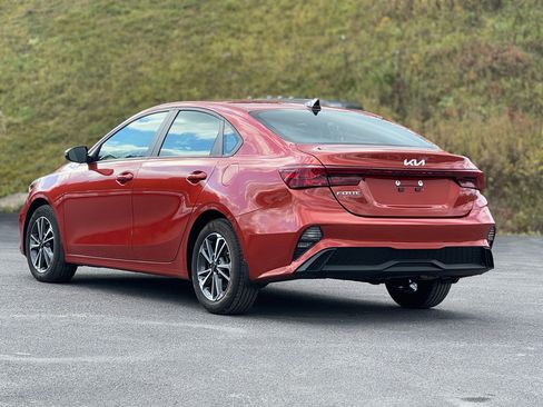 Used 2023 Kia Forte LXS w/ LXS Technology Package image 7