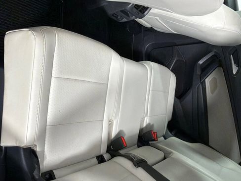 Used 2019 Volkswagen Tiguan SE w/ Panoramic Sunroof Package FWD image 19