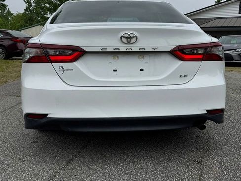 Used 2022 Toyota Camry LE FWD image 5