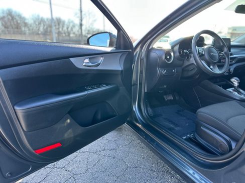 Used 2022 Kia Forte FE image 15