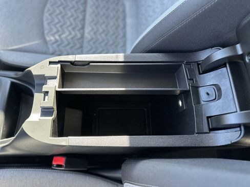 Used 2024 Chevrolet Equinox LT image 23