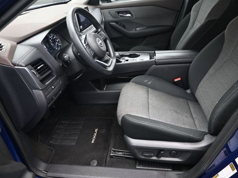 Used 2023 Nissan Rogue SV image 15