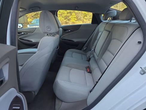Used 2025 Chevrolet Malibu LT FWD image 24