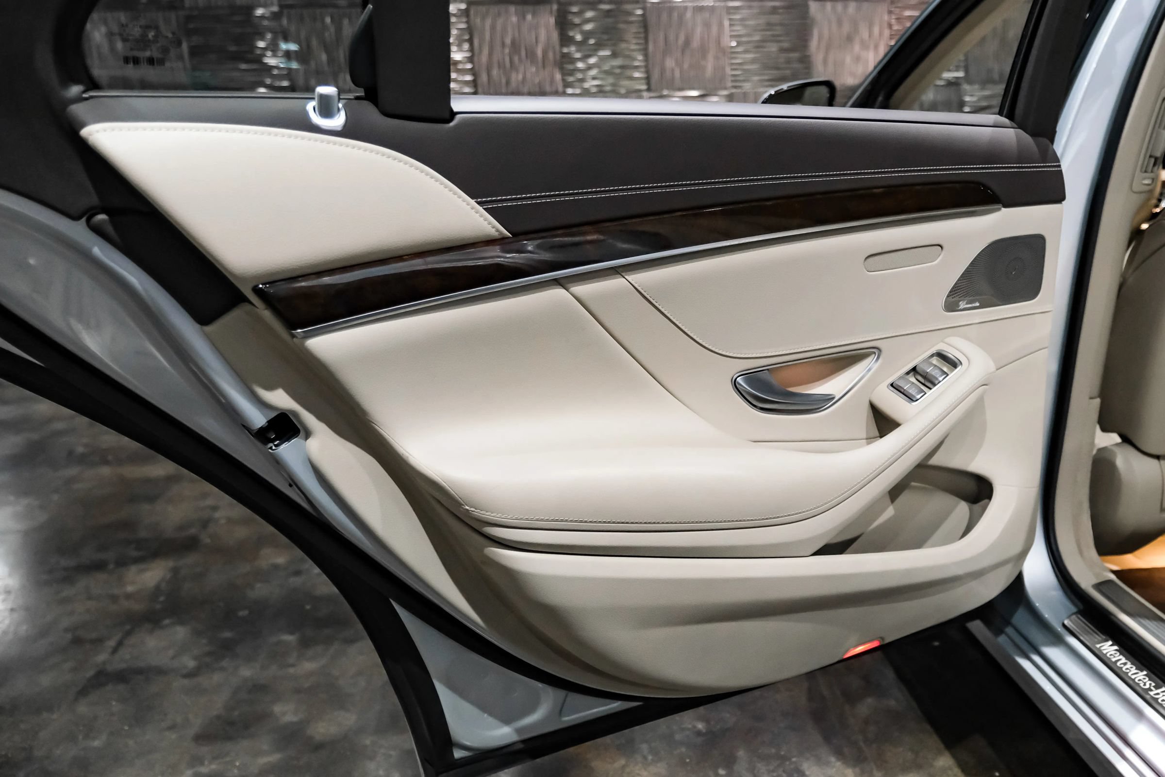 Used 2019 Mercedes-Benz S 450 Sedan image 42