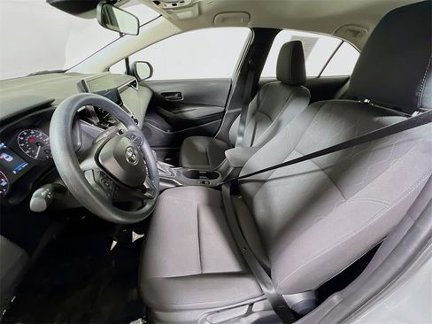 Used 2025 Toyota Corolla LE image 19