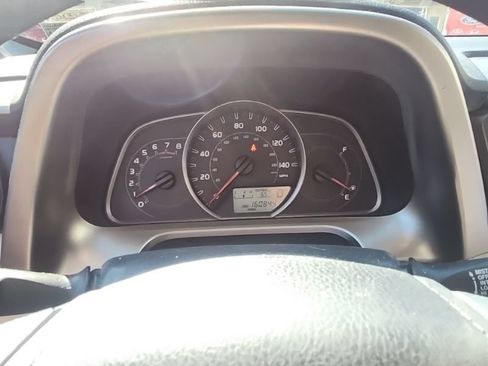 Used 2013 Toyota RAV4 XLE AWD/4WD image 8