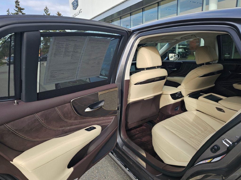 Used 2018 Lexus LS 500h AWD w/ Luxury Package image 19
