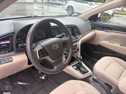 Used 2017 Hyundai Elantra SE FWD image 10