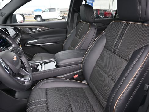 New 2026 Chevrolet Traverse High Country w/ LPO, Floor Liner Package AWD/4WD image 26