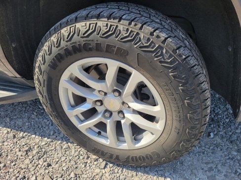 Used 2021 Chevrolet Tahoe LS RWD image 5