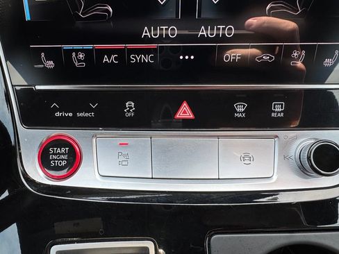 Used 2023 Audi SQ8 Premium Plus w/ Executive Package AWD/4WD image 27