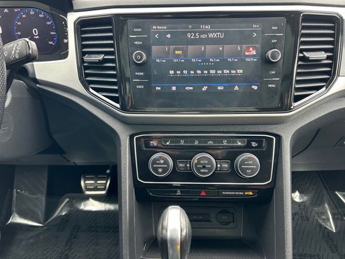 Used 2021 Volkswagen Atlas SEL Premium image 31