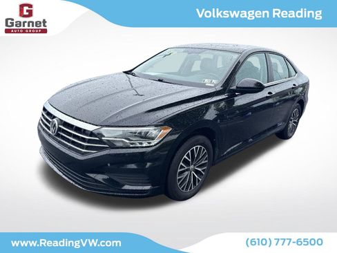 Used 2020 Volkswagen Jetta SE w/ SE Cold Weather Package FWD image 1