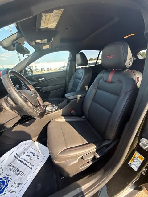 Used 2024 Chevrolet Trax RS w/ Sunroof Package FWD image 12
