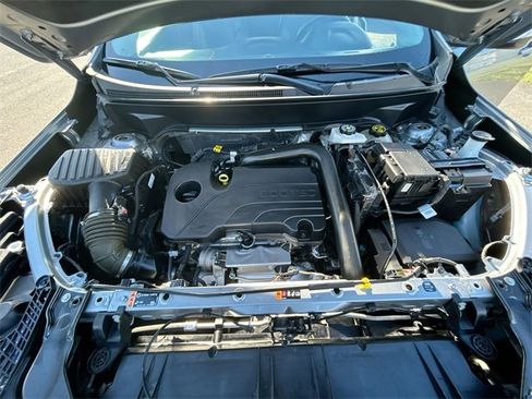 Used 2023 GMC Terrain SLT image 29