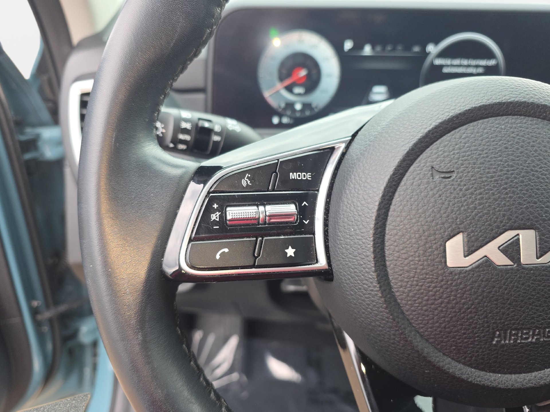 Used 2024 Kia Seltos EX FWD image 16