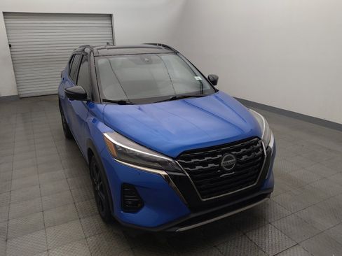 Used 2021 Nissan Kicks SR FWD image 14