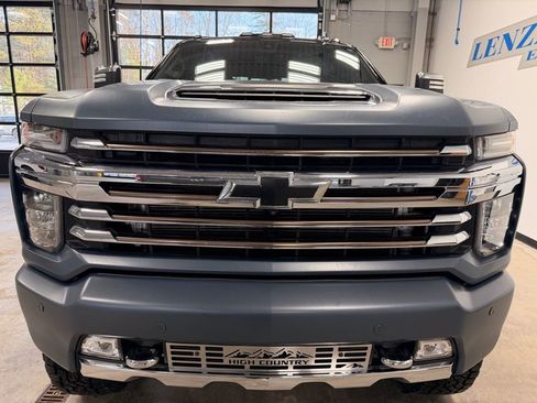 Used 2022 Chevrolet Silverado 2500 High Country w/ Z71 Off-Road Package AWD/4WD image 4