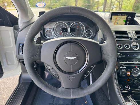 Used 2015 Aston Martin DB9 Coupe image 36