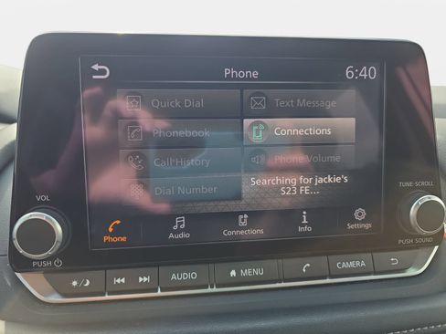 Used 2025 Nissan Rogue SV FWD image 22