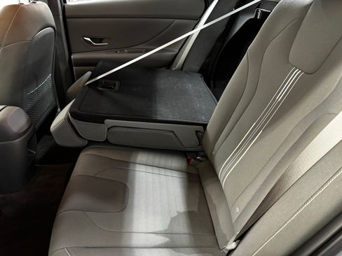 Used 2025 Hyundai Elantra SEL image 29