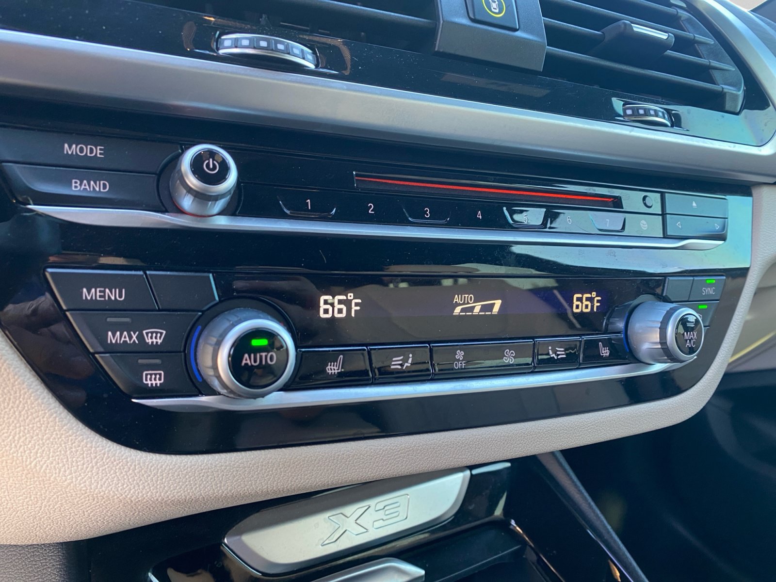 Used 2018 BMW X3 xDrive30i AWD/4WD image 17