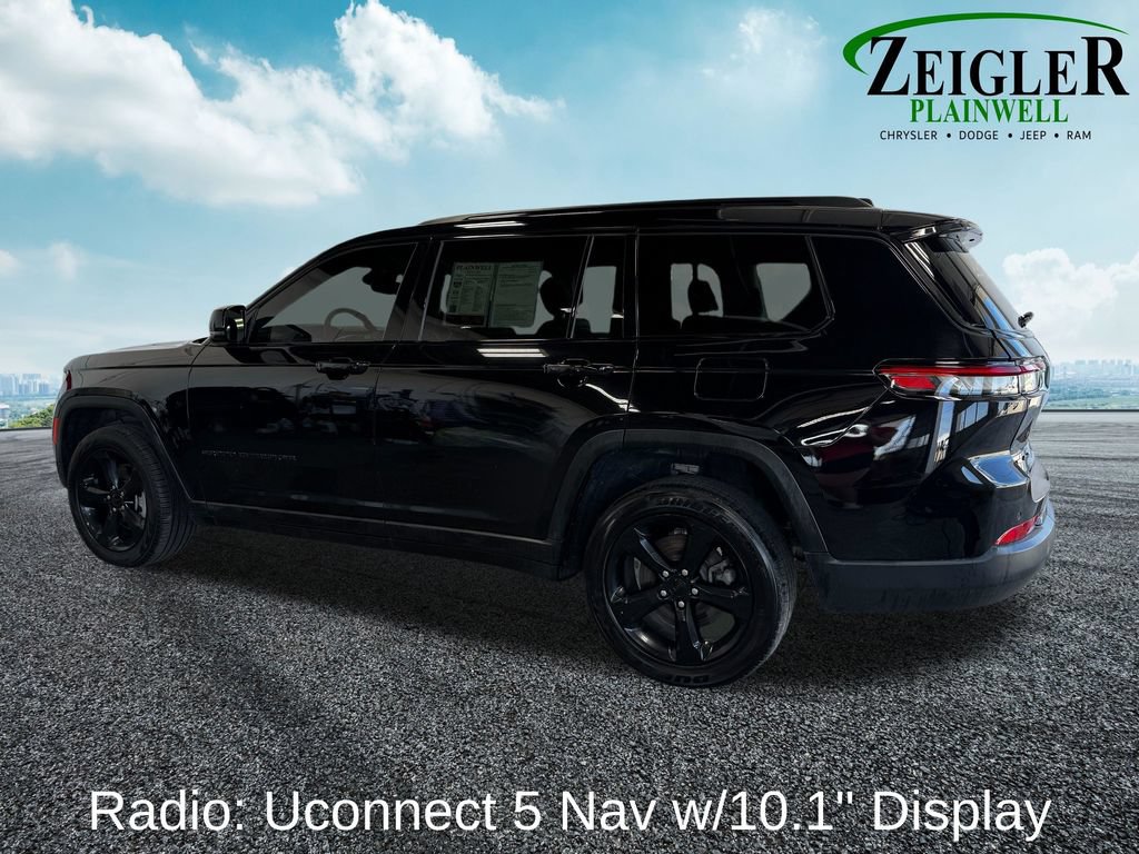 Used 2023 Jeep Grand Cherokee L Limited w/ Black Appearance Package AWD/4WD image 3