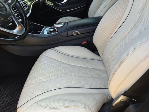 Used 2018 Mercedes-Benz S 560 Sedan image 14